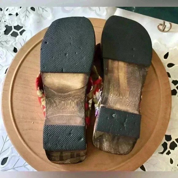 Floral Strip Japanese Wooden Sandals Size 39/ 6-7.5 - Picture 9 of 9